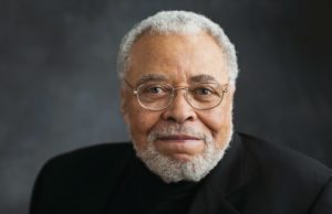 James Earl Jones está vivo