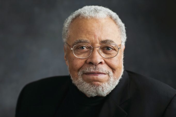 James Earl Jones está vivo